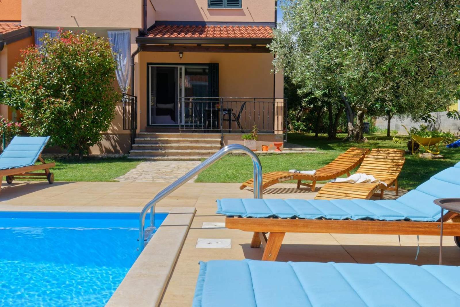 Apartment Maritea By Rent Istria Умаг Экстерьер фото