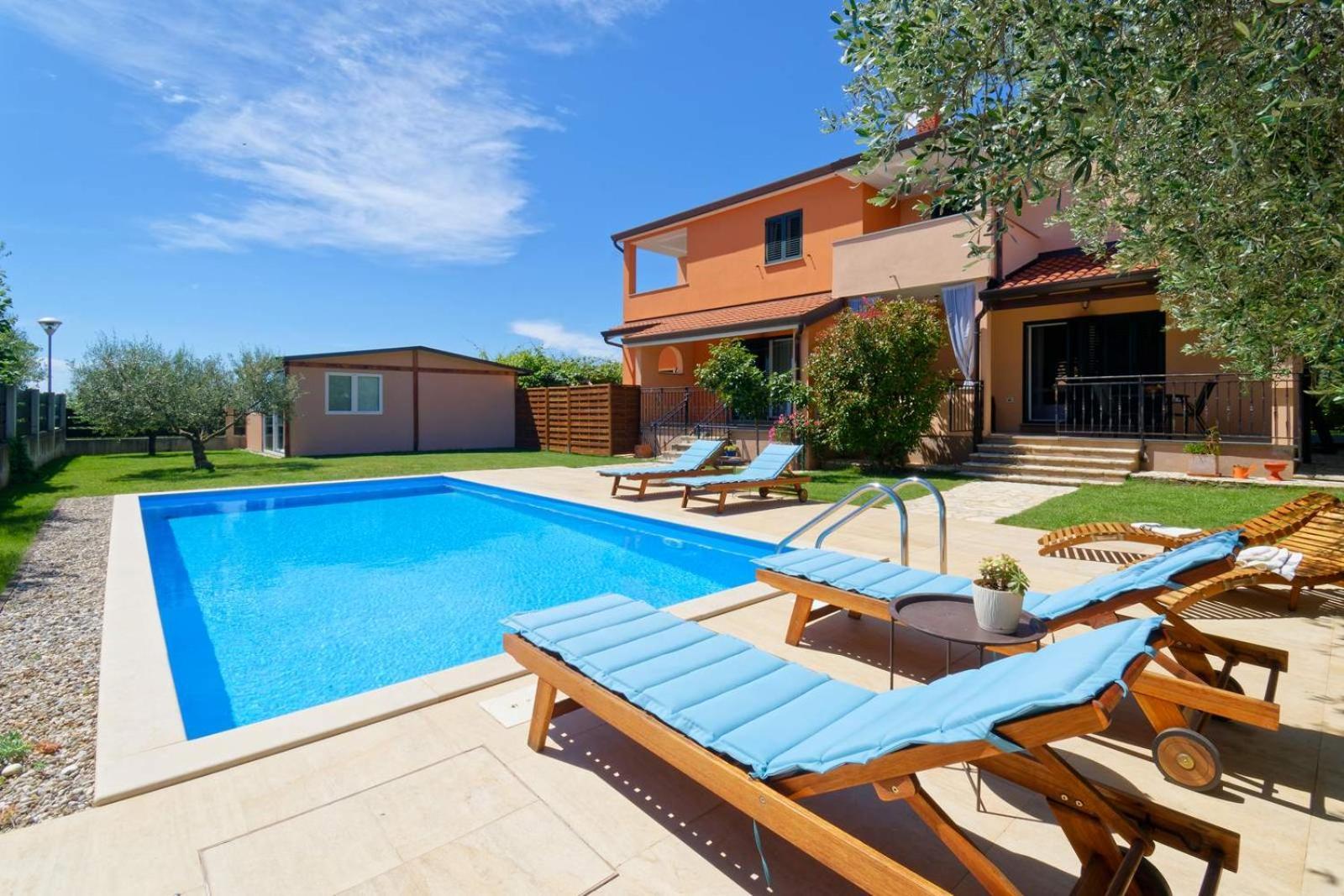 Apartment Maritea By Rent Istria Умаг Экстерьер фото