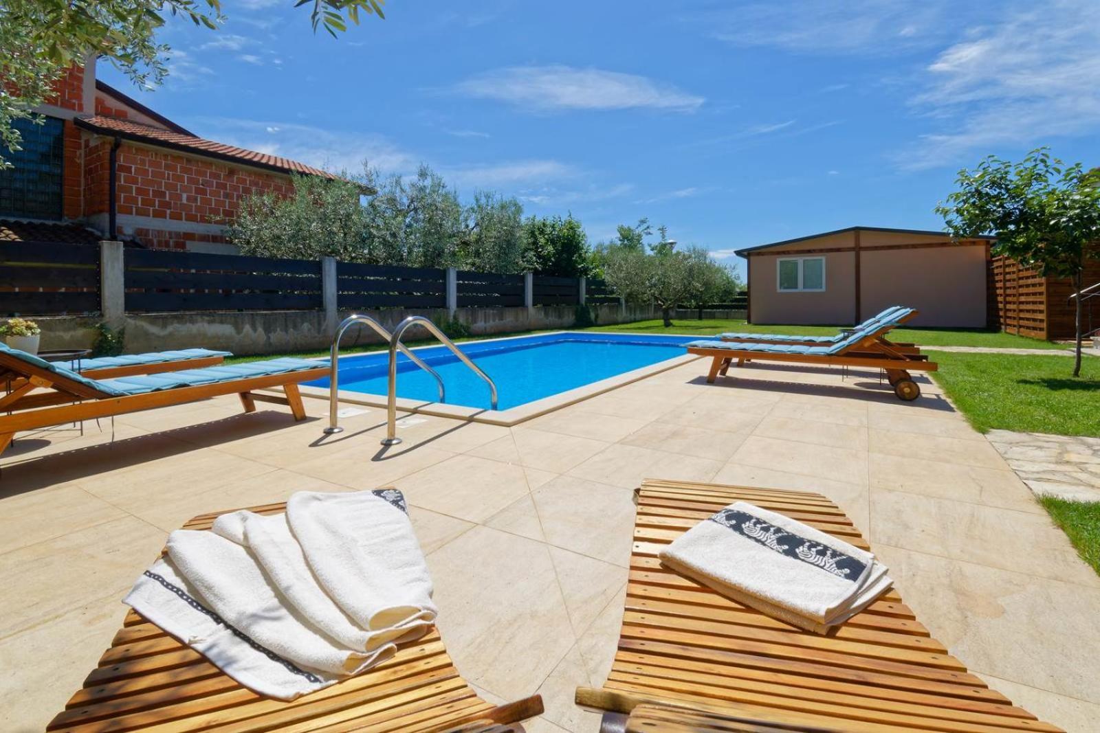 Apartment Maritea By Rent Istria Умаг Экстерьер фото