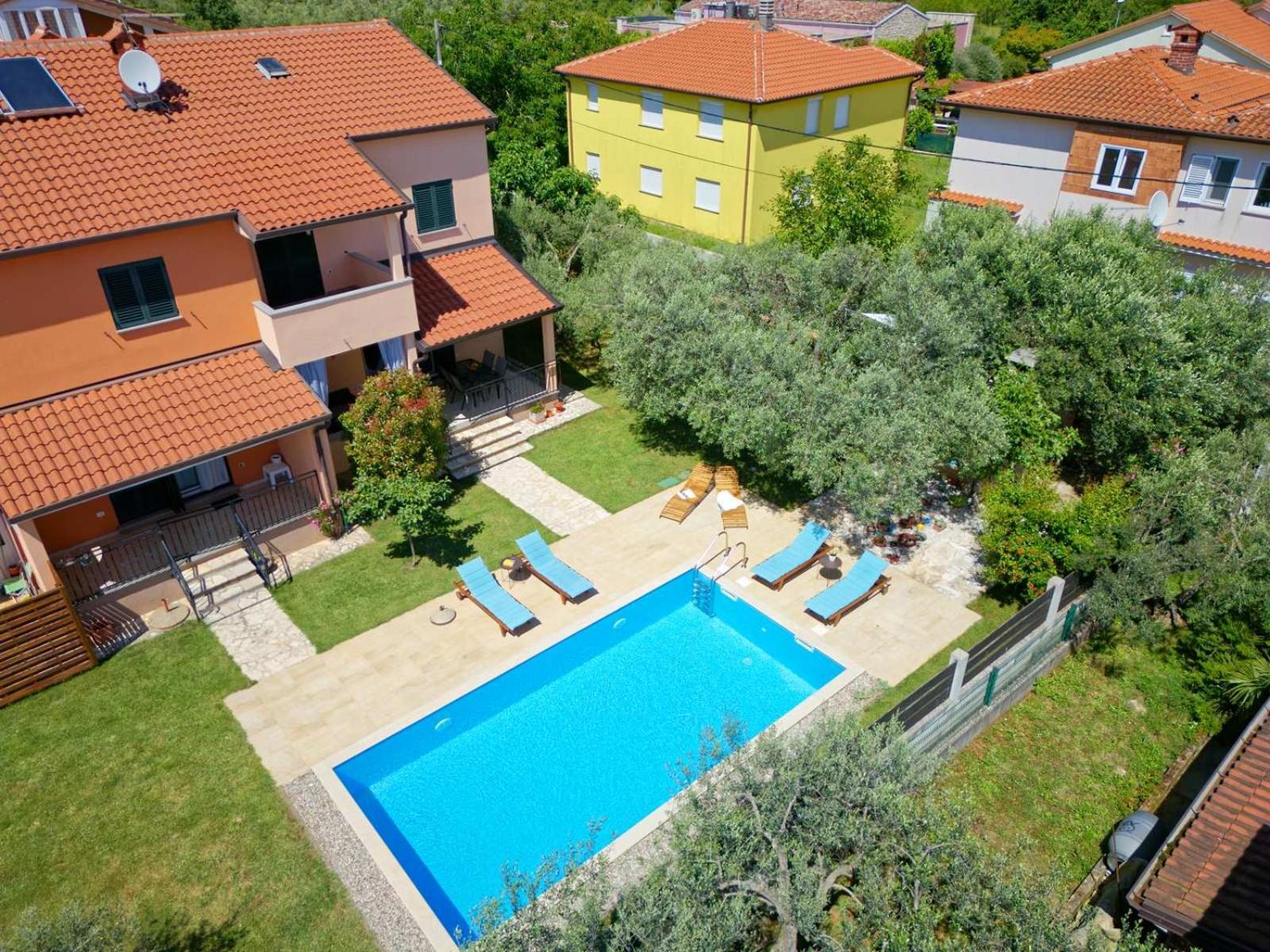 Apartment Maritea By Rent Istria Умаг Экстерьер фото